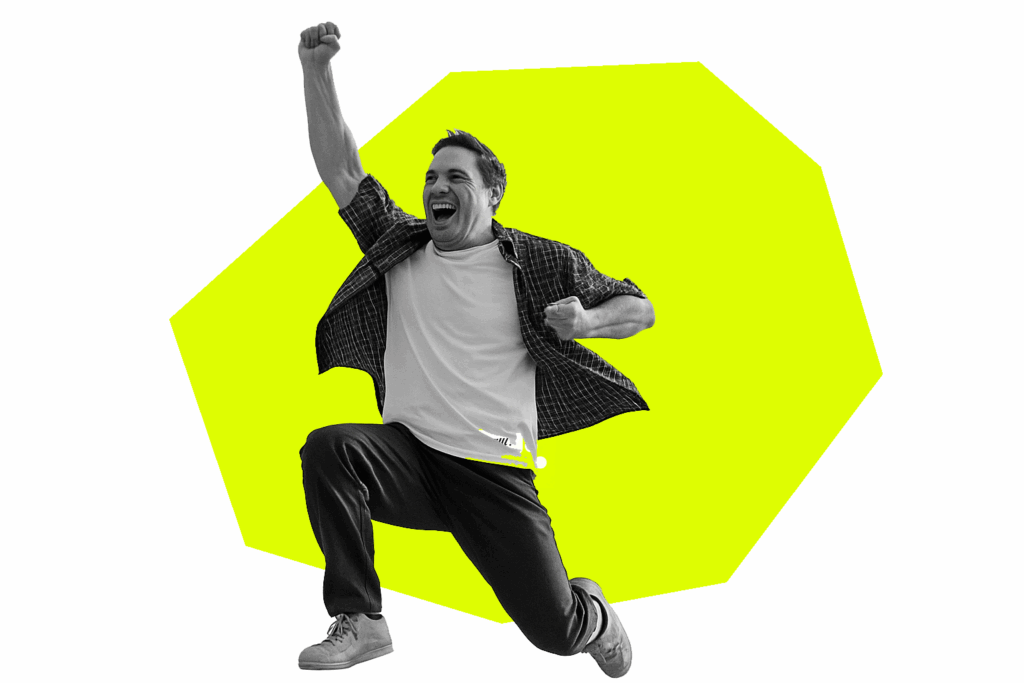 Mann springt in die Luft